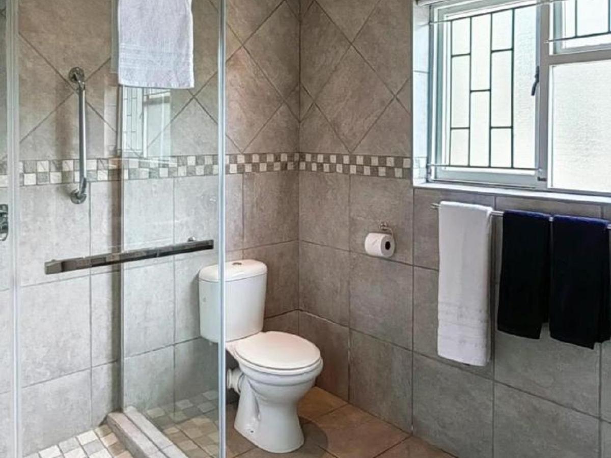 Aviators Paradise Guest House Мозел Бей Екстериор снимка