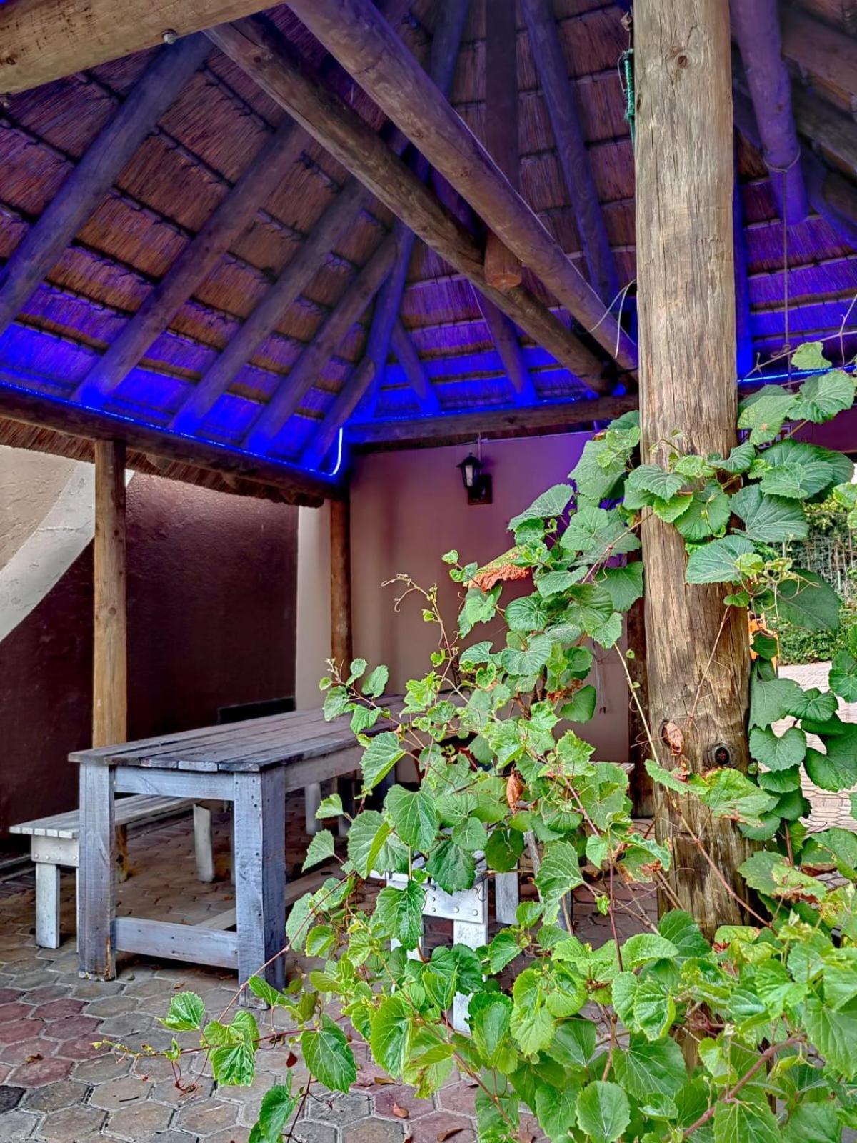 Aviators Paradise Guest House Мозел Бей Екстериор снимка